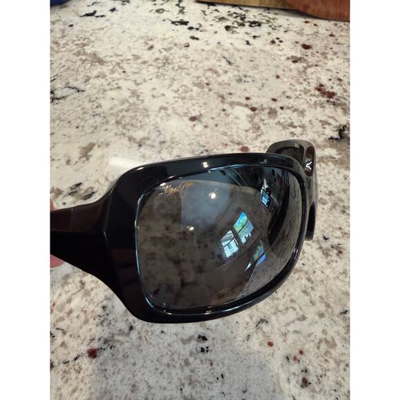 Maui Jim Kai MJ-201-02 Black Polarized Sunglasses Japan Preowned main image 6
